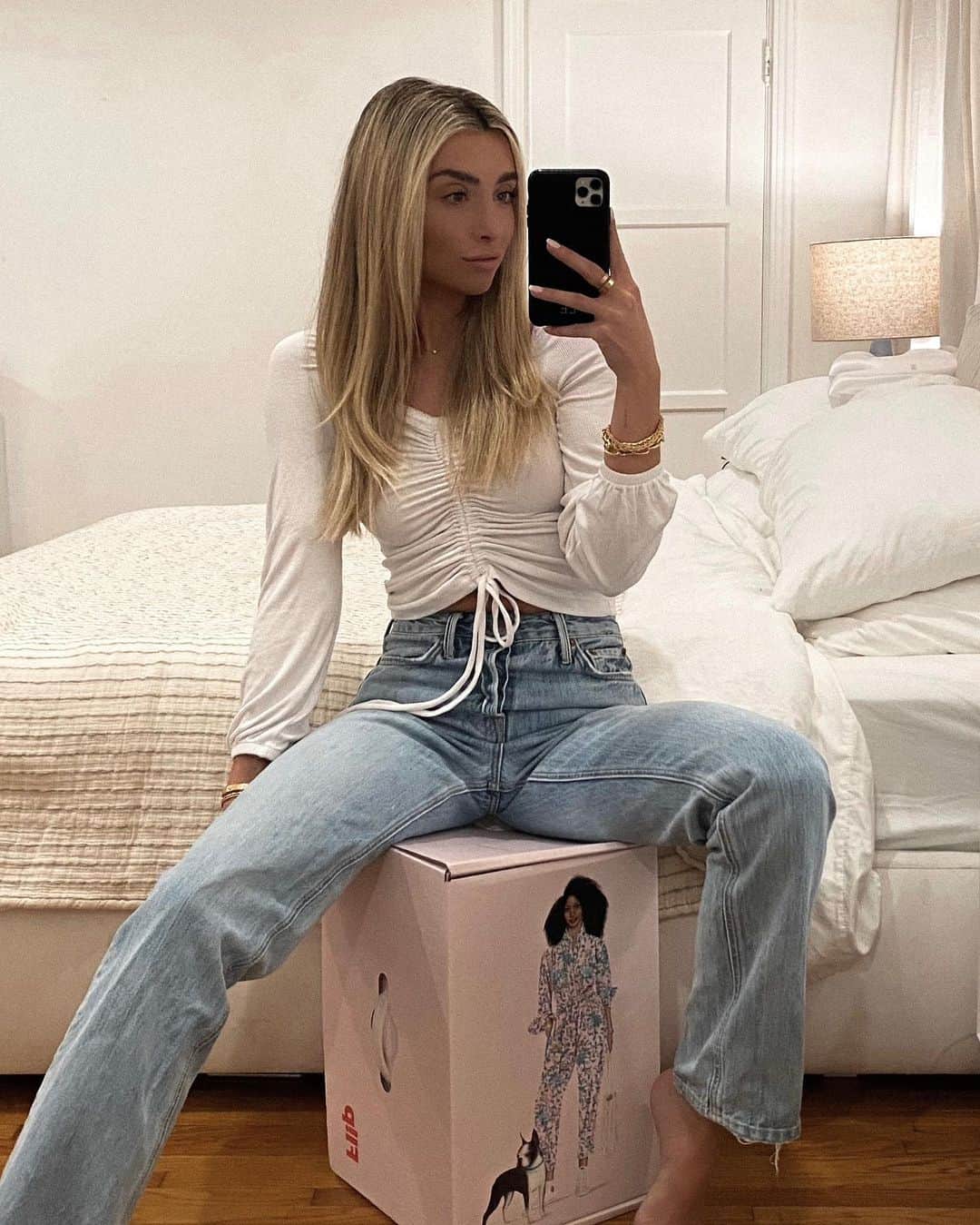 Lauren Elizabethのインスタグラム：「Trying on clothes is exhausting! Jk I’m loving everything I've tried on in my #FlipBox so far. Help me decide on what I should keep or return by voting on the @myFlipFit app. #FlipMyLook #FlipPartner」