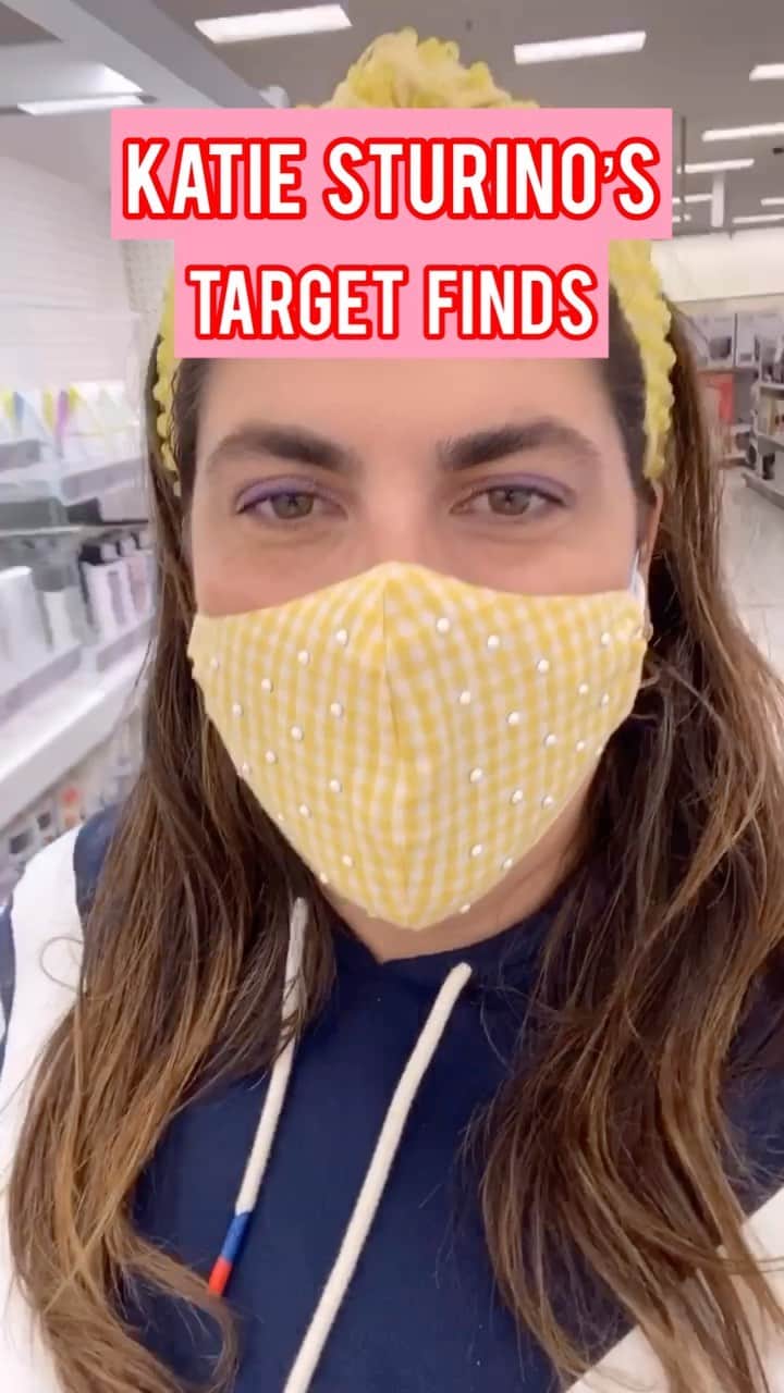 Target Styleのインスタグラム：「From pumpkin pie Kit Kats, to @Megababe hand sanitizer - see what fall finds @KatieSturino is adding to her cart! https://tgt.biz/h66m7」