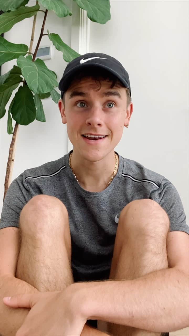 コナー・フランタのインスタグラム：「people always ask me how to run longer distances...well, this is how i bamboozle my brain into those miles. enjoy! 💫」