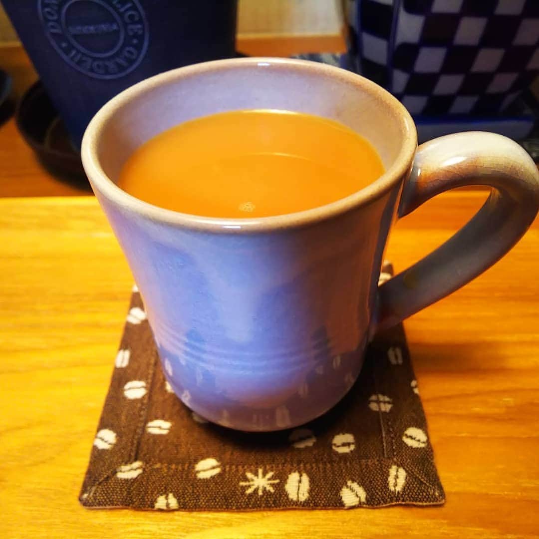 みながわゆみさんのインスタグラム写真 - (みながわゆみInstagram)「#おはようございます #今日も素敵な一日を #コーヒー #coffee #朝のコーヒー #癒される時間 #コーヒー好き #コーヒー好きな人と繋がりたい #コーヒーの木 #ビッグベリー」10月30日 5時39分 - nama.09.19