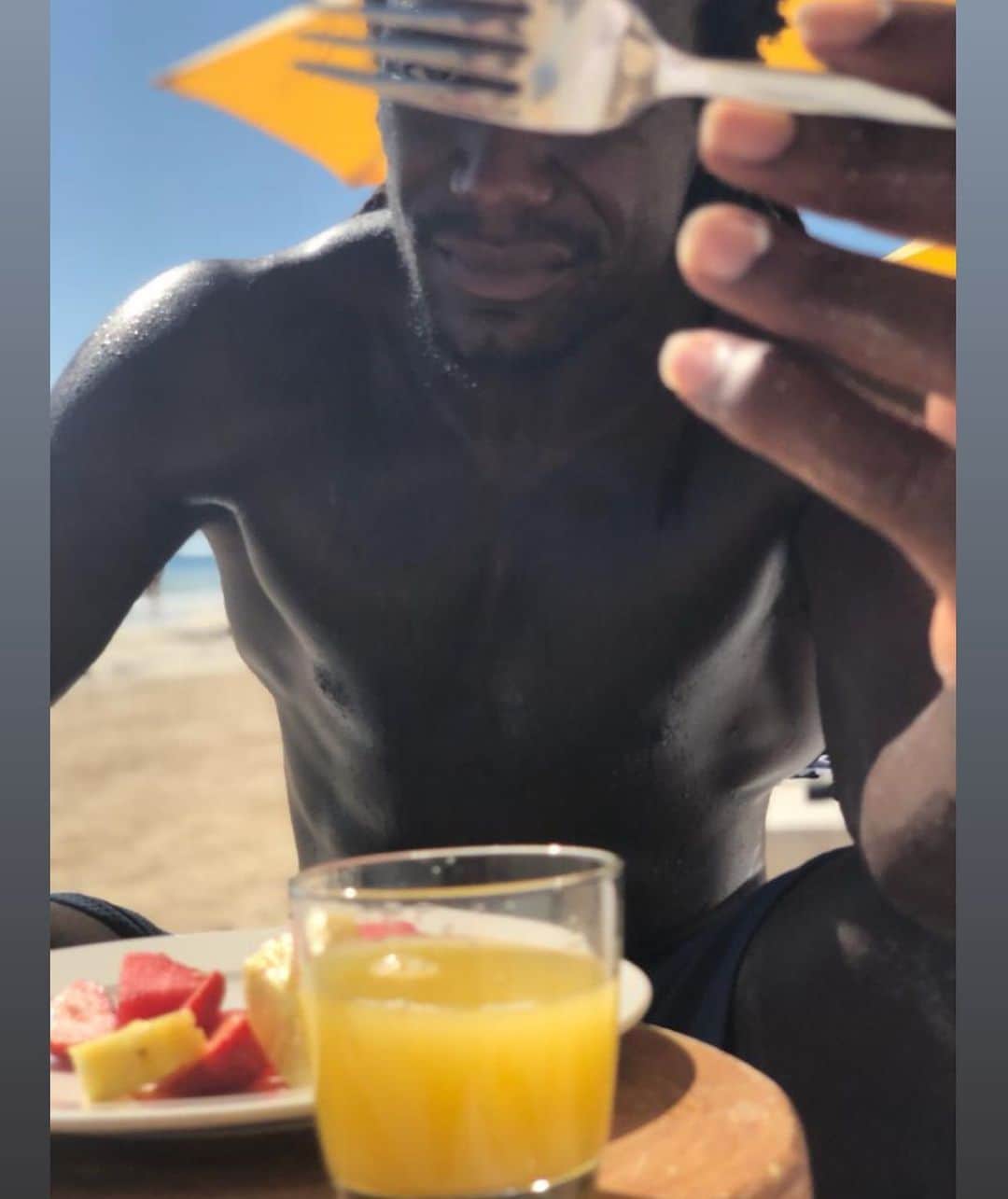 セルジオ・ブラウンのインスタグラム：「Mi español es mas o menos 😉」