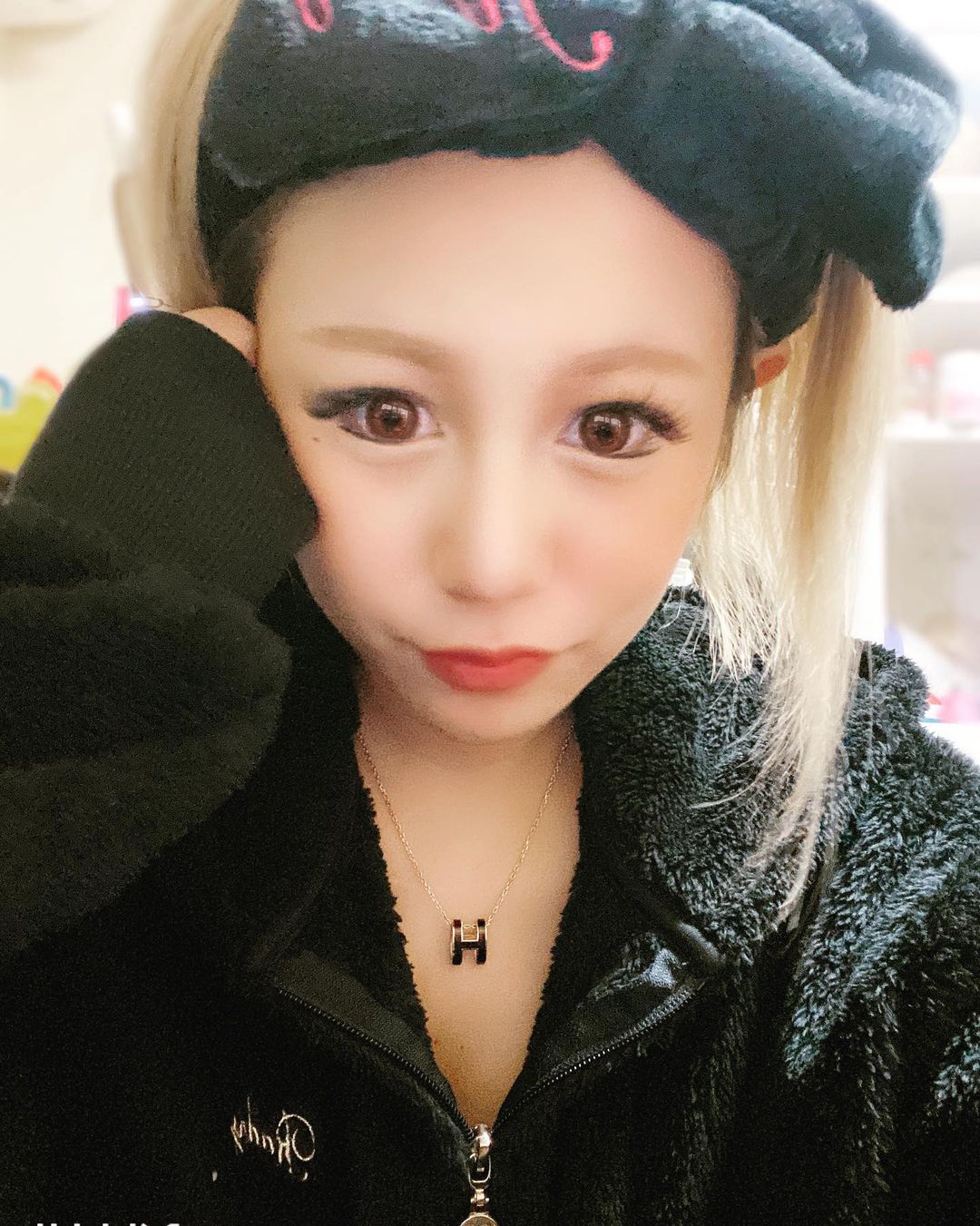 りこぴのインスタグラム：「NEW パジャマ❤ #いっちょにねんねしゅる？🥺✊🏾 #Rady」