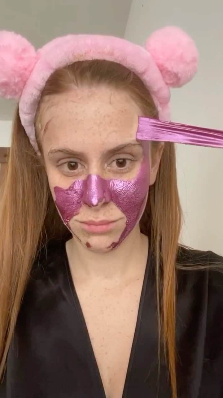 マリ・マリアのインスタグラム：「Minha rotina! Amo tirar um tempinho pra mim todos os dias!! E não pode faltar o meu Desincha noite, ele me ajuda a relaxar e desacelerar, deixando minhas noites muito mais tranquilas. AMO @desincha 💚No site deles tem frete grátis nas compras acima de R$ 109,00. Aproveita que você vai amar!」
