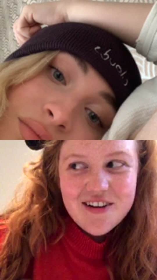 サブリナ・カーペンターのインスタグラム：「I hung our and chatted w the surprisingly very cool ginger, Sammy brown @sammyruth23 who i got to play in the new movie clouds, out now on @disneyplus ☁️」