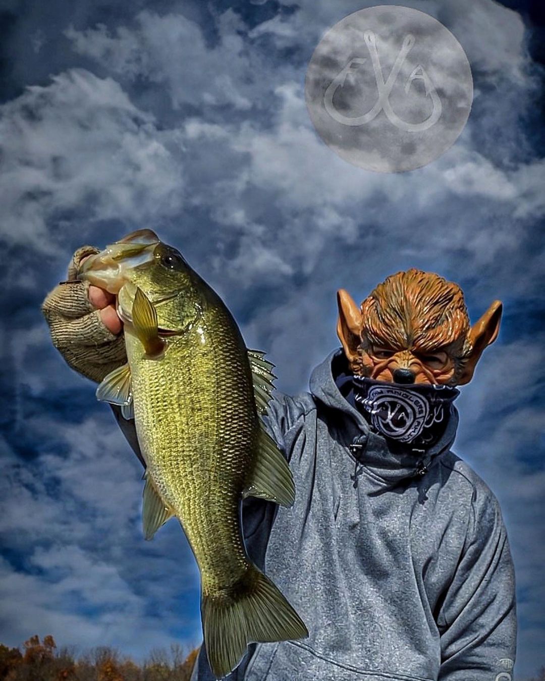 Filthy Anglers™さんのインスタグラム写真 - (Filthy Anglers™Instagram)「Oh no he didn’t! Our friend from Michigan @seanhawley30 going above and beyond with our #filthyboo Halloween contest! Solid editing skills and I love how he incorporated some filthy gear! You have 3 days left to submit your costume with a catch and your pumpkin carving! Best costume $100 gift card and best pumpkin $50 gift card to our website! Great job Sean, you nailed it! #halloween #fishing #scary #costume #bassfishing #basspro #outdoors #fullmoon #werewolf #bassfishung #mlf #eliteseries #bassmasters #largemouth #filthyanglers #getfilthy」10月30日 6時54分 - filthyanglers