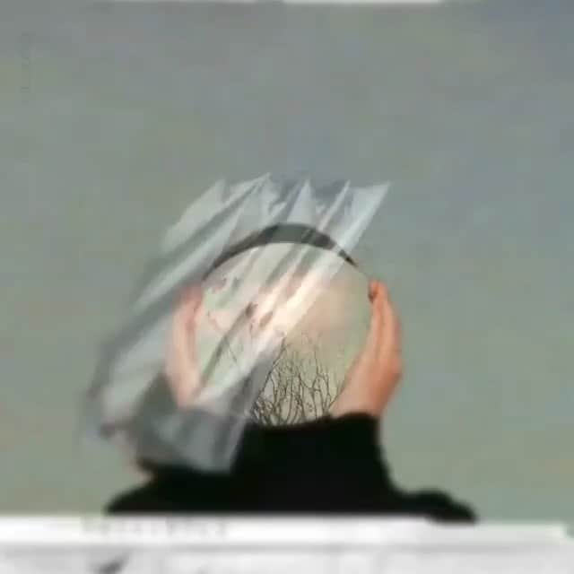 エマニュエル・ベアールのインスタグラム：「No comment  ⠀  ⠀」