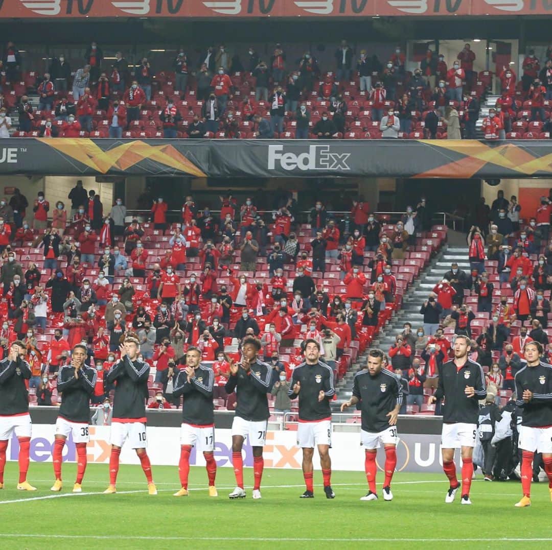 ヤン・フェルトンゲンのインスタグラム：「Great game & 3 points! #EUL」
