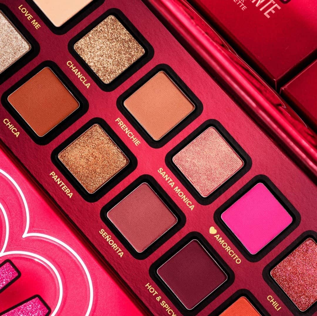 Too Facedさんのインスタグラム写真 - (Too FacedInstagram)「Top off your Halloween glam with a pop of spicy color! 🔥 Our @Mariale Amor Caliente Palette is packed with 12 sexy shades that celebrate color like never before. #TooFacedxMariale #TooFaced」10月30日 8時00分 - toofaced