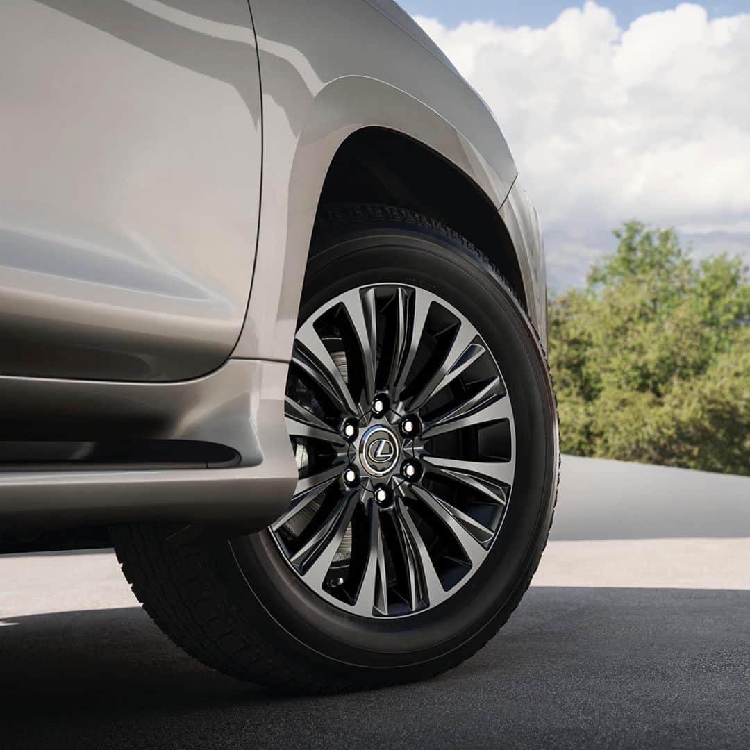 Lexus USAのインスタグラム：「Now’s your last chance to go for four. Receive $100 off a set of four new tires, plus a complimentary multi-point inspection during the Lexus Exclusive Tire Event. Visit the link in our bio to learn more.」