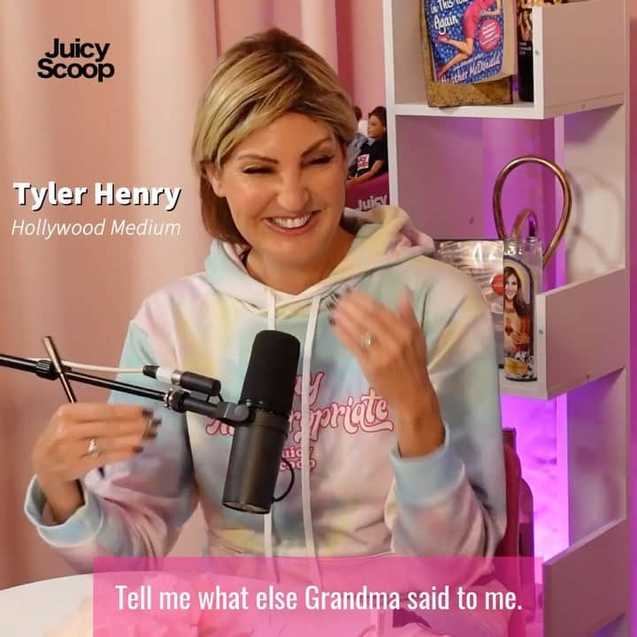 ヘザー・マクドナルドのインスタグラム：「I love to do readings on my guests as Hollywood Medium Tyler Henry.  Did you listen to today’s #juicyscoop what was your favorite part with @joshflagg1 !?」