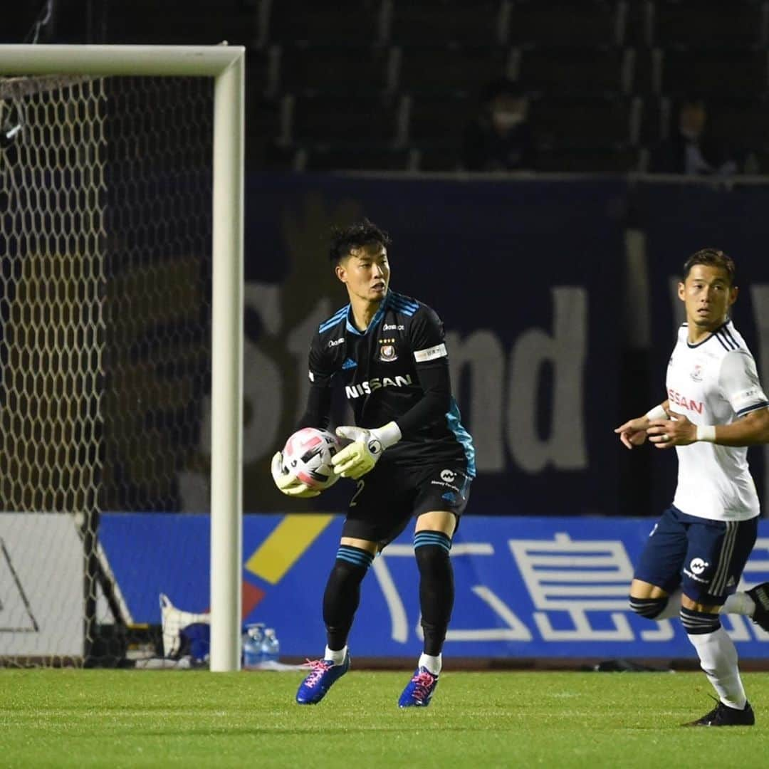 横浜F・マリノスさんのインスタグラム写真 - (横浜F・マリノスInstagram)「#fmarinos デビュー👍  #高丘陽平 #ゴールキーパー #キーパー」10月30日 8時41分 - yokohamaf.marinos