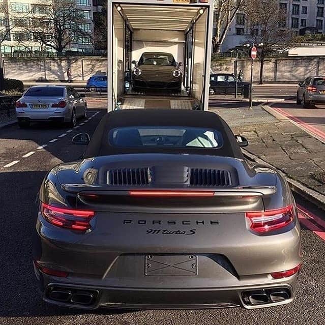 CarsWithoutLimitsさんのインスタグラム写真 - (CarsWithoutLimitsInstagram)「Need to Ship A Car? Call SAC today at 866-821-4555 or visit our profile to learn more @shipacarinc 🐺  #carswithoutlimits #porsche #911」10月30日 9時45分 - carswithoutlimits