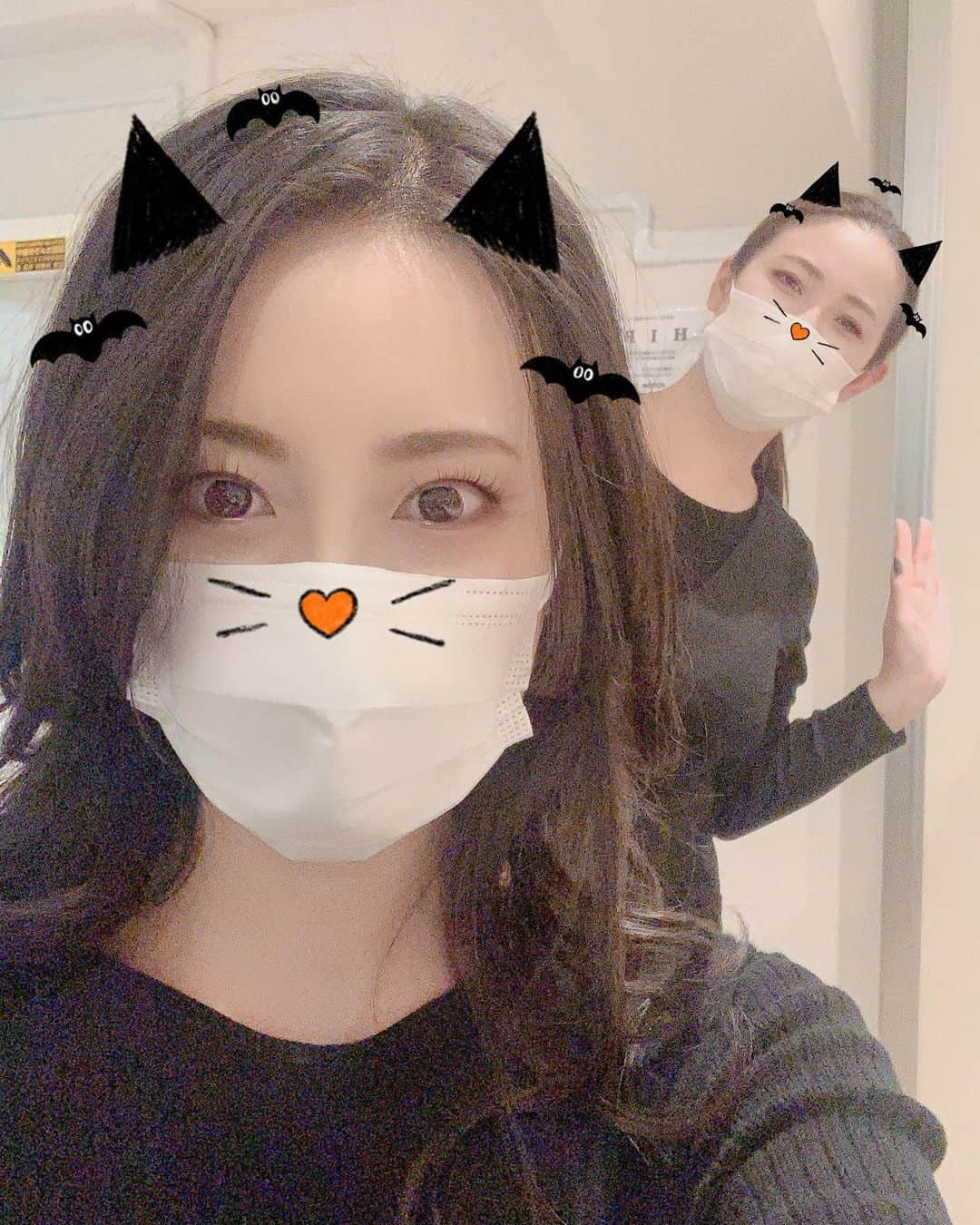 朝風れいさんのインスタグラム写真 - (朝風れいInstagram)「ストーリーにも載せましたが、 昨日のまつげメンテナンス👀✨ ・ ・ いつもお世話になってます、 @eyelashaqua_ginza @manamin.otsuka さん！！ ありがとうございました‪⸜(*ˊᵕˋ* )⸝‬ 💕 ・ ・ まつげも気持ちも上向きに😍 ・ ・ #まつげパーマ #まつエクじゃないよ #伸びた伸びた　#寝癖つくくらい　#笑 #まつ毛美容液 #エグータム @dai_hosho_official 教えて頂きました✨😍 ・ #maintenance #まつげパーマ #まつパー #eyelashaqua #アイラッシュアクア #アクア #aqua #銀座店」10月30日 10時17分 - rei.wd