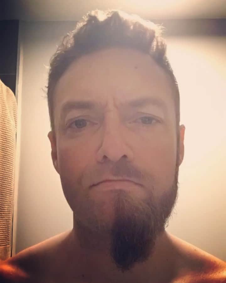 ロス・マーカンドのインスタグラム：「end of an era... 😢」