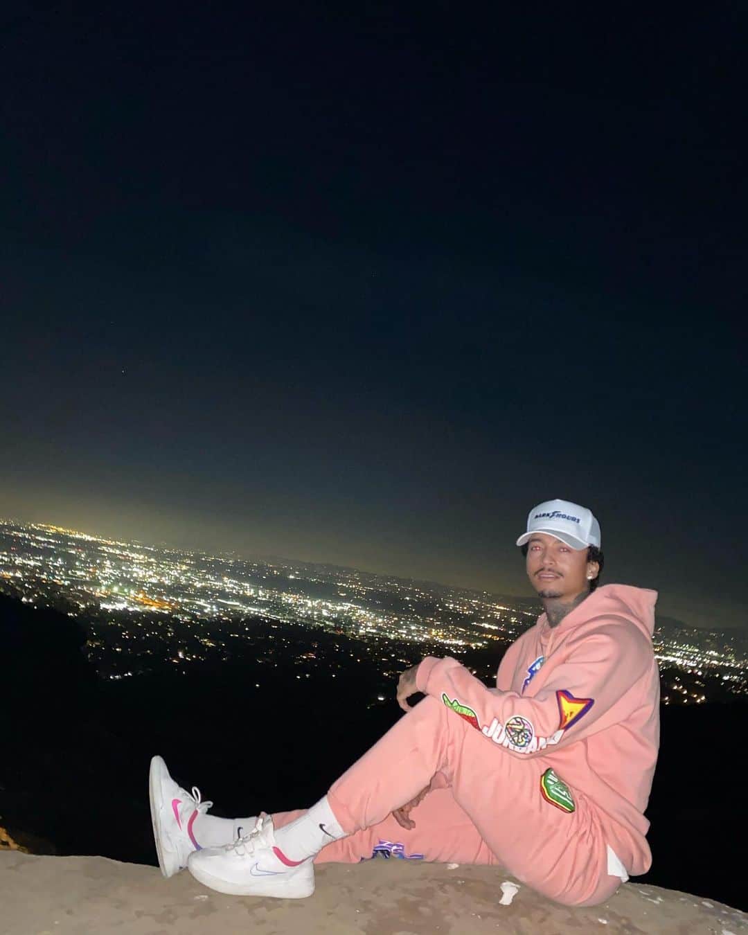 ナイジャ・ヒューストンのインスタグラム：「It’s A Dark Wrld」