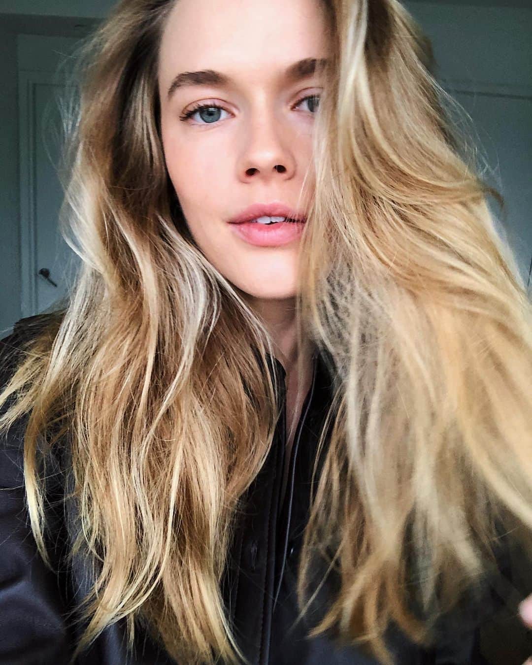 Victoria Leeのインスタグラム：「It’s been a while between visits 🎨 @bermudezcolour ❤️」