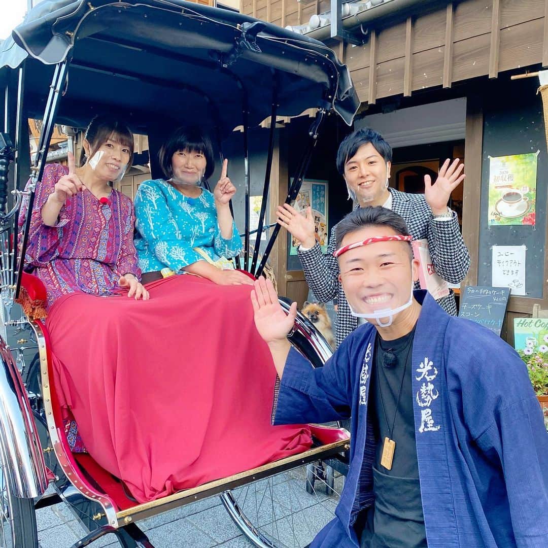 のインスタグラム：「先日、伊勢のおはらい町で、吉田沙保里さんとたんぽぽの川村さんと3人でロケ😆﻿ 三重県津市出身で地元のスタ－であり、国民のスターである吉田さん！﻿ 吉田さんを見かけると、平日にも関わらず、子供から大人まで、人が集まる集まる。。笑﻿ ﻿ お二人の女子トーク質問企画も必見です！﻿ ﻿ 11月3日のスイッチ！で放送です^_^﻿ ﻿ #吉田沙保里 さん﻿ #たんぽぽ #川村エミコ さん #おはらい町 ﻿ #東海テレビスイッチ﻿ #前田輝」