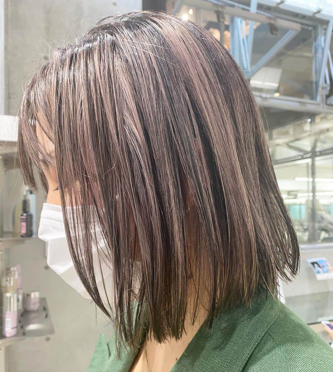Sachiのインスタグラム：「Highlight + lowlight = 2colors highlight 💛🤎 . Mix感がかわいい。 ブロンドに飽きたら、こんなシフトチェンジもかわいい。 . #hair#highlight#ハイライト #shima_sachi」