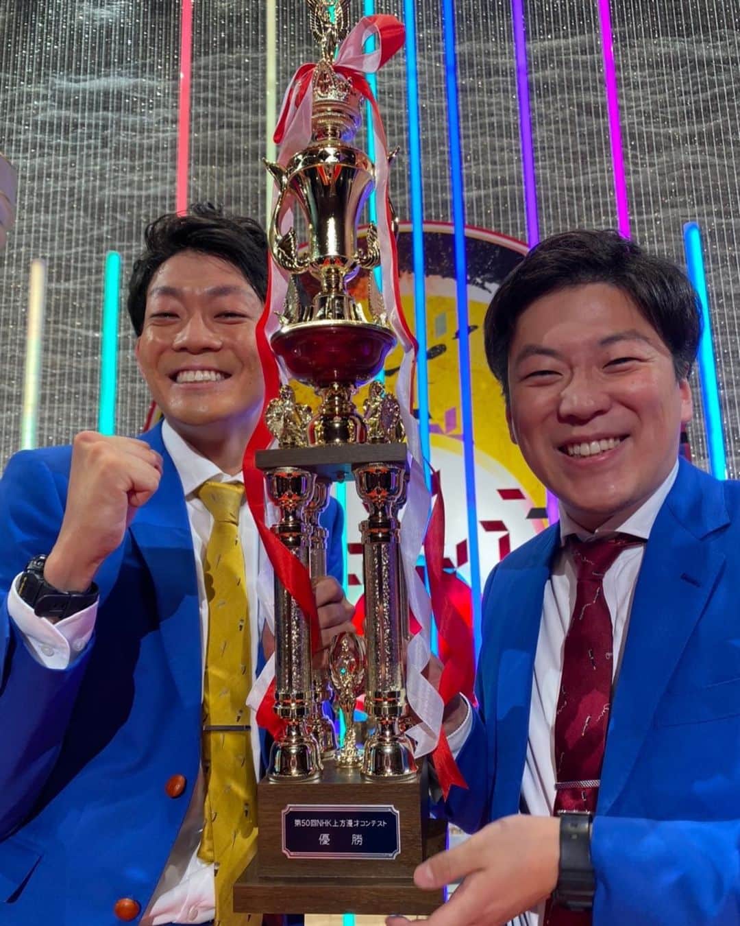 皆川勇気のインスタグラム：「やっと、やっと、やっと、やっと、やっと、やっと、やっと、やっと、やっと、優勝できましたぁぁぁあああああーーーーーーーーーーーーーーーーーーーーーーーーーーーーーーーーーーーーーーーーー🏆🏆🏆🏆🏆🏆🏆🏆🏆🏆  #第50回NHK上方漫才コンテスト」