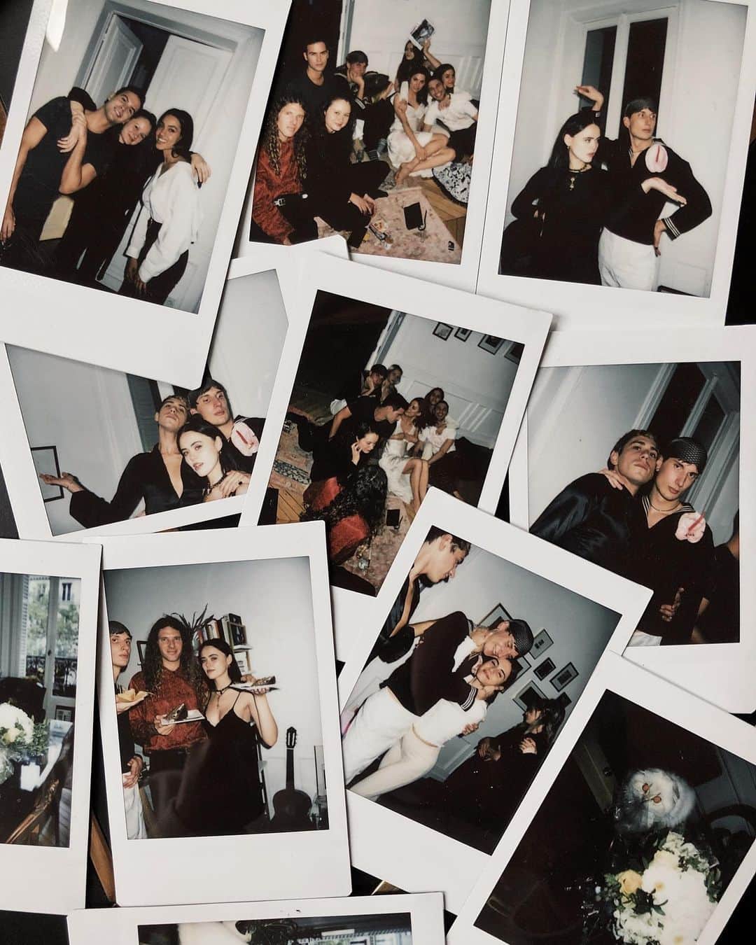 クリスティナ・バザンのインスタグラム：「🦂🤍 28.10.20」