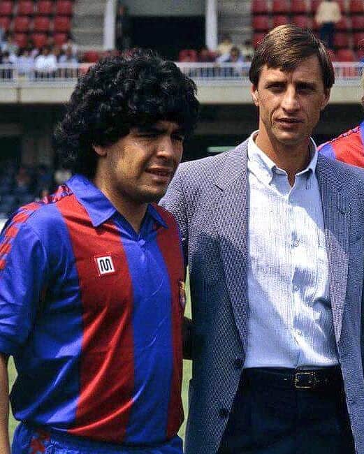 ヨハン・クライフのインスタグラム：「🥳 Happy birthday, @Maradona! 6️⃣0️⃣」