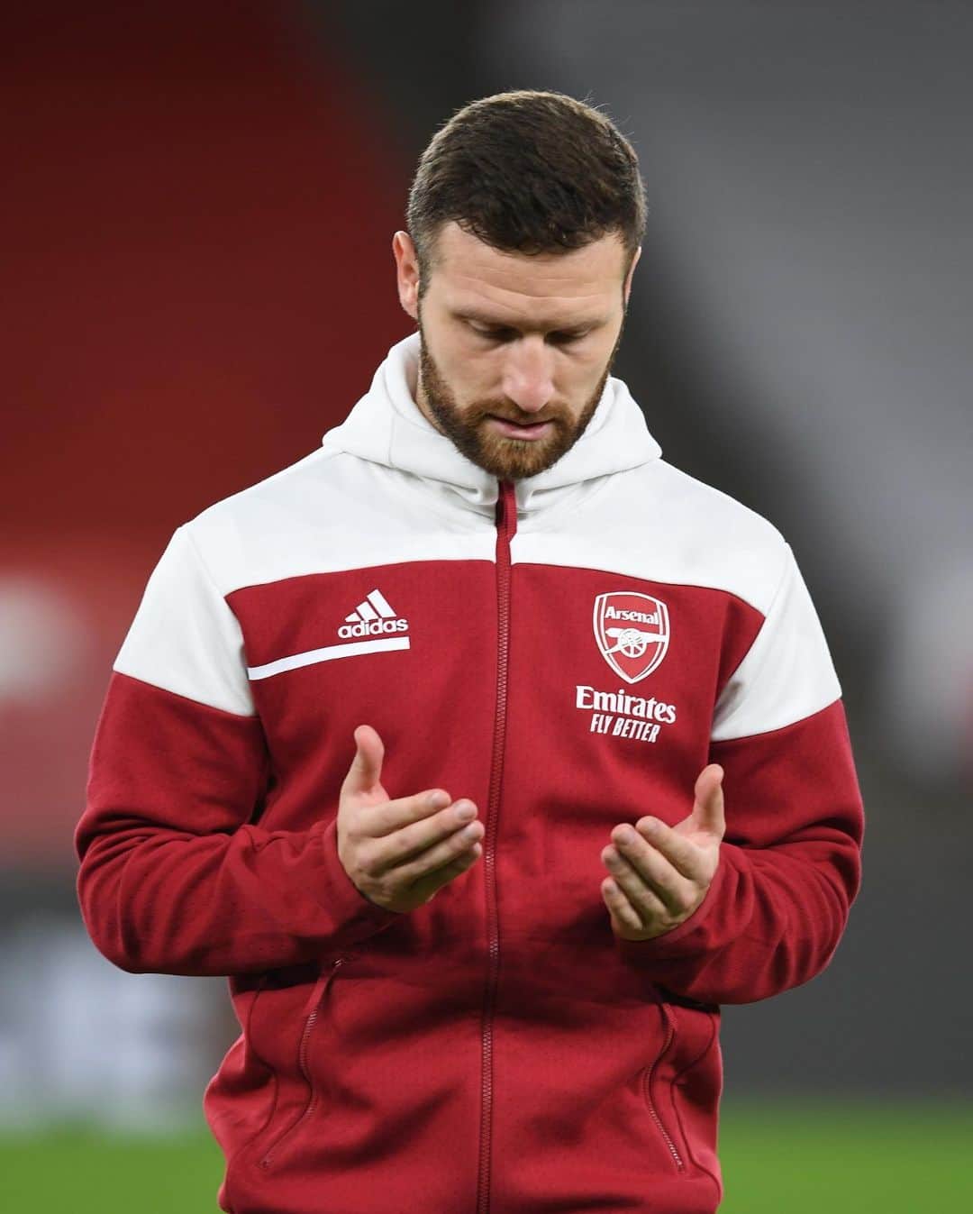 シュコドラン・ムスタフィのインスタグラム：「Never lose your faith 🤲🏼📿 #SM20 #JummahMubarak 🕋」
