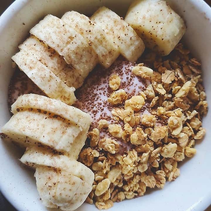 Flavorgod Seasoningsさんのインスタグラム写真 - (Flavorgod SeasoningsInstagram)「Customer @foodmama95 using our FlavorGod Chocolate Donut Toppers in⁠ her bowl!!⁠ -⁠ Add delicious flavors to your meals!⬇️⁠ Click link in the bio -> @flavorgod  www.flavorgod.com⁠ -⁠ "It tasted like dessert for breakfast this a.m"⁠ -⁠ Ingredients:⁠ 🔸️1/2 banana 🍌⁠ 🔸️1 tbsp of granola 🥣⁠ 🔸️ 1 cup of cherry greek yogurt🍒⁠ 🔸️1 tsp of @flavorgod chocolate donut seasoning 🍩⁠ -⁠ Flavor God Seasonings are:⁠ 🍩ZERO CALORIES PER SERVING🍩⁠ 🍩MADE FRESH⁠ 🍩MADE LOCALLY IN US⁠ 🍩FREE GIFTS AT CHECKOUT⁠ 🍩GLUTEN FREE⁠ 🍩#PALEO & #KETO FRIENDLY⁠ -⁠ #food #foodie #flavorgod #seasonings #glutenfree #mealprep #seasonings #breakfast #lunch #dinner #yummy #delicious #foodporn ⁠」10月30日 21時01分 - flavorgod