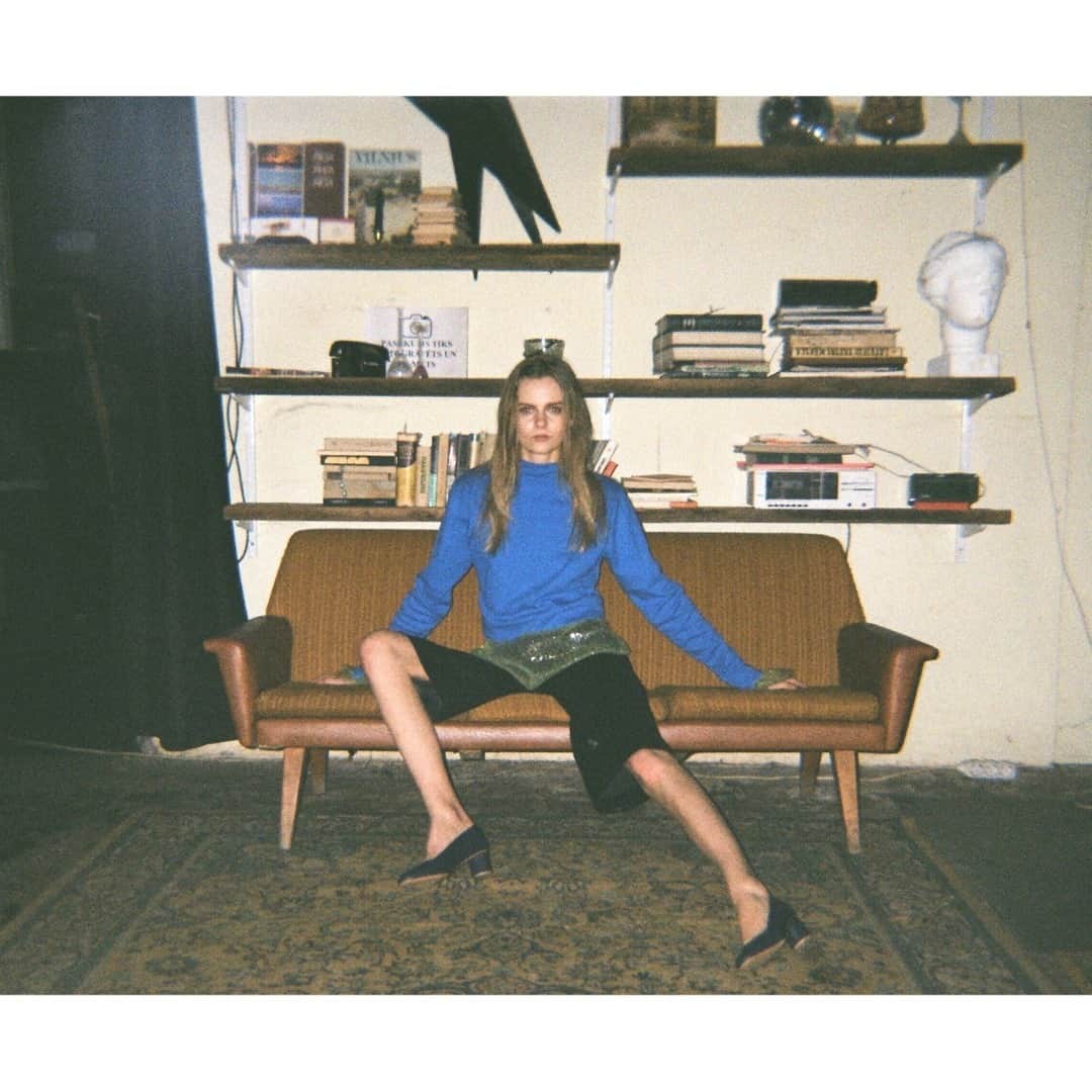 テーリポルキのインスタグラム：「Get ready, the weekend is just around the corner! ⠀⠀⠀⠀⠀⠀⠀⠀⠀ ⠀⠀⠀⠀⠀⠀⠀⠀⠀ #TERHIPÖLKKI #terhipölkkistore #kämpgarden #scandinaviandesign #finnishdesign #sustainable #sustainablefashion #designfromfinland #finnishfashion #footwear #shoes」