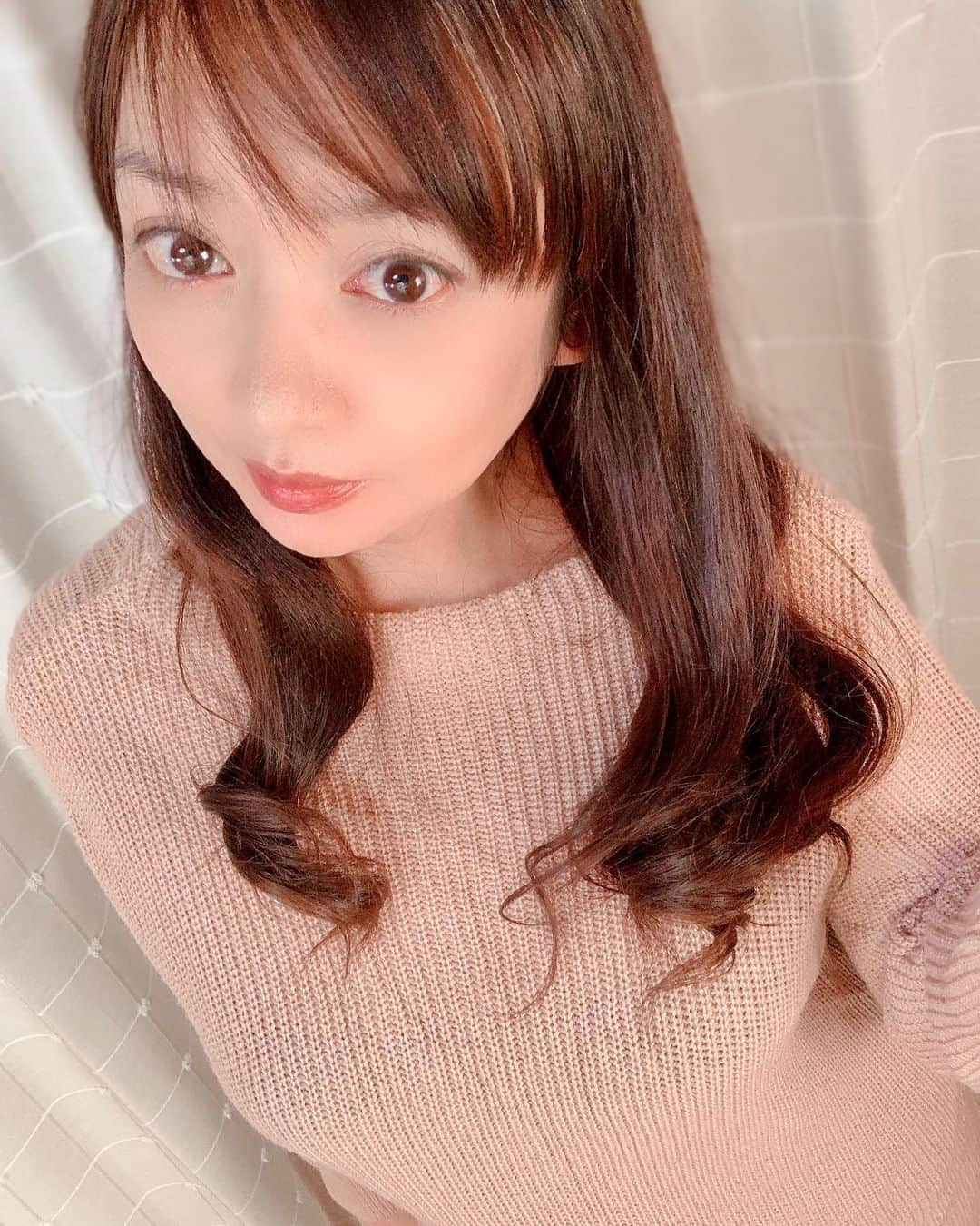 HANAのインスタグラム：「｡・:＋°お知らせ｡・:＋° . . プロフにも記載しておりますが🙌11月1日から非公開🔐アカウントにさせていただきます🙇🏻‍♀️ . . フォロワーさん以外にも、いつも見てくださったり🙏いいね!をしてくださった皆さん🍀本当にありがとうございました🙇🏻‍♀️(あっ！フォロワーの皆様はそのままご覧いただけるので安心してください🤣🙌) . . これからのHANAちゃん👧🏻は… . . もう、フォロワーさんにしか見してあげないんだから～ε”ε”ε”(ﾉ* •ω• )ﾉﾆｬﾊﾊ~︎💕︎ . . #アラフィフ#大人女子#オトナ女子#中学生ママ#高校生ママ#美魔女になりたい#セルフィー#セルフポートレート#自己満グラム#熟女#46歳#age46#smile#japanese#asianbeauty#photooftheday#instagood」