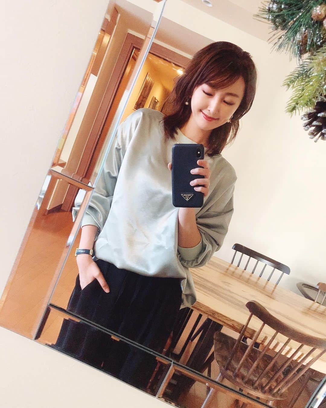 薗田杏奈さんのインスタグラム写真 - (薗田杏奈Instagram)「💙#outfit#ootd#fashion#coordinate #Anna_ootd#私服#エレガントファッション#エレガントコーデ#きれいめコーデ#ママコーデ#AHSelect#zara」10月30日 21時15分 - love.byanna