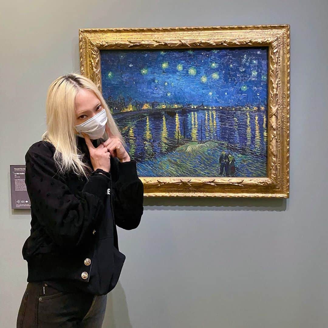 パク ・スジュのインスタグラム：「Les derniers jours • how tourist can you go? *also last pic is 2020 mood if not forever」
