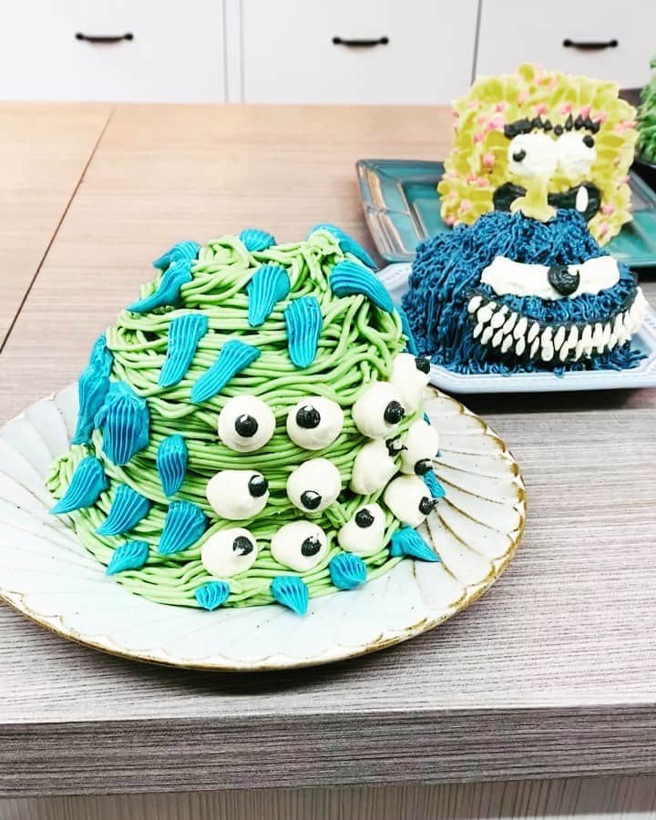 のインスタグラム：「YouTube M’sTABLE 速水流•M’s Halloweencake M’s ハロウィンケーキ 僕からのプレゼントです！ #halloween#cake#trickortreat #youtube#mstable #cookinglover#kitchenlover#passion #foodpassion#foodlover#foodlove #cooking#recipe#dessert#sweets #レシピ#レパートリー#美味い#簡単レシピ #ハロウィン#ハロウィンパーティー  #良い1日を #mocomichihayami#hayami #速水流#速水もこみち」