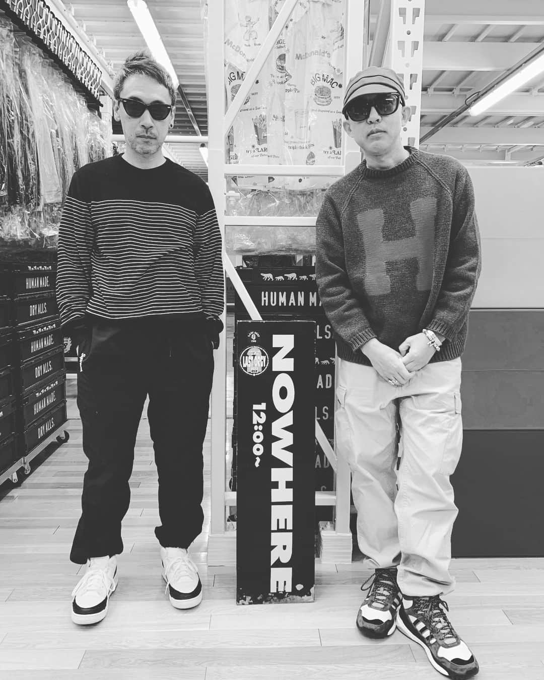 NIGOのインスタグラム：「😎𝗡𝗢𝗪 𝗛𝗘𝗥𝗘😎」