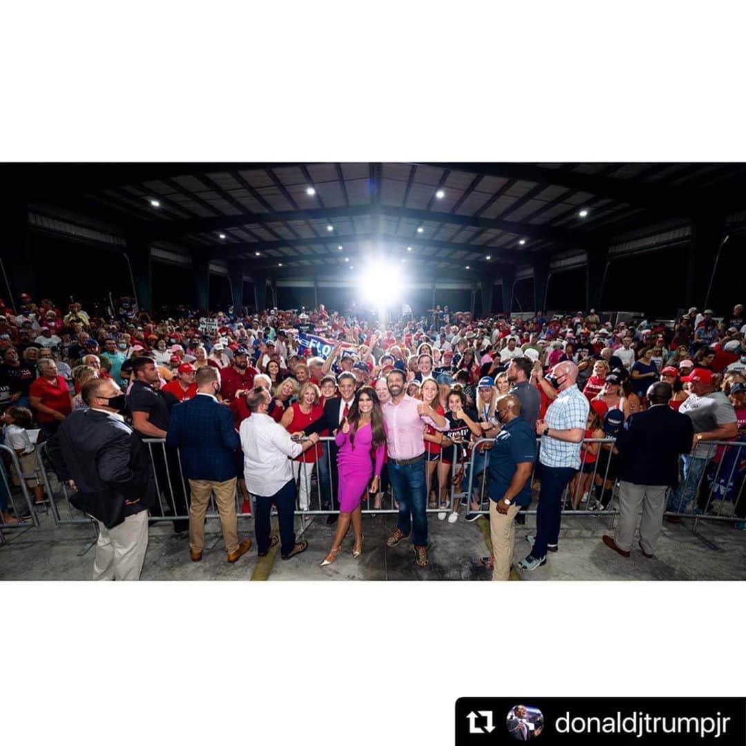 ドナルド・トランプさんのインスタグラム写真 - (ドナルド・トランプInstagram)「#Repost @donaldjtrumpjr  ・・・ Incredible event last night in Vero Beach, Florida. Just an amazing crowd with energy like I’ve never seen before, excited to help reelect President @realdonaldtrump. @kimberlyguilfoyle and I thank you for all the incredible support it was absolutely amazing.  Photos: @dougdefelice」10月30日 21時33分 - realdonaldtrump
