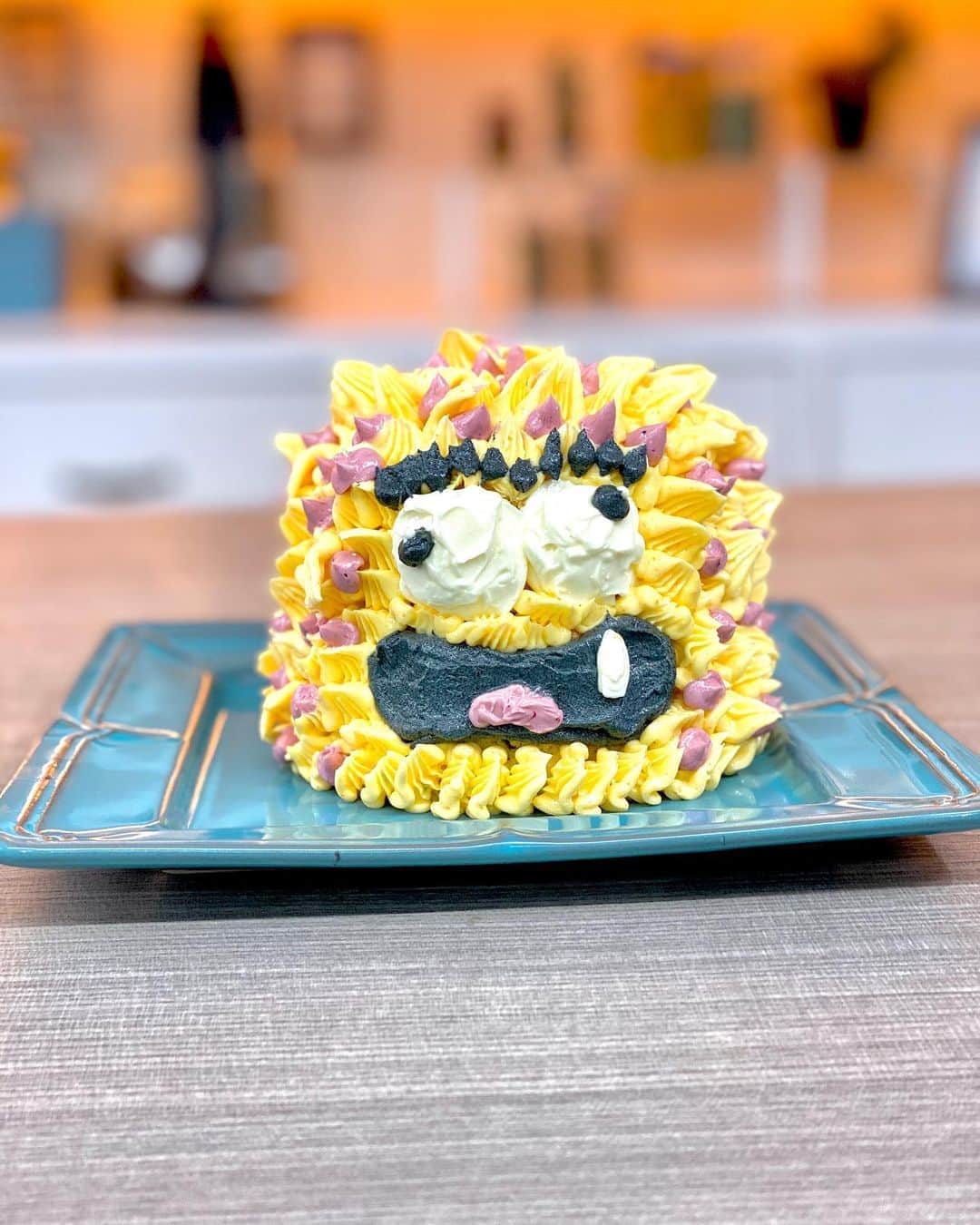 のインスタグラム：「YouTube M’sTABLE 速水流•M’s Halloweencake M’s ハロウィンケーキ 僕からのプレゼントです！ #halloween#cake#trickortreat #youtube#mstable #cookinglover#kitchenlover#passion #foodpassion#foodlover#foodlove #cooking#recipe#dessert#sweets #レシピ#レパートリー#美味い#簡単レシピ #ハロウィン#ハロウィンパーティー  #良い1日を #mocomichihayami#hayami #速水流#速水もこみち」