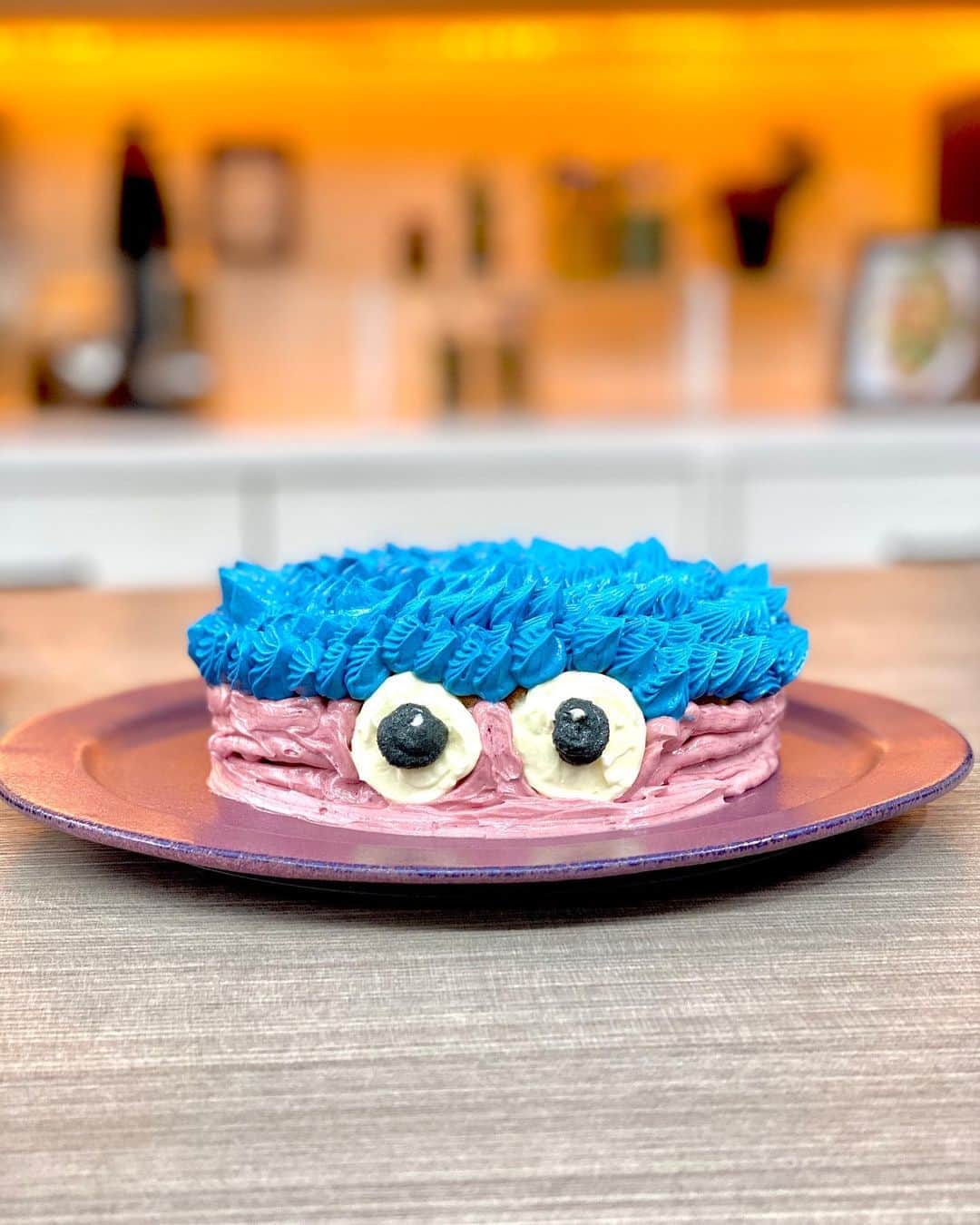 のインスタグラム：「YouTube M’sTABLE 速水流•M’s Halloweencake M’s ハロウィンケーキ 僕からのプレゼントです！ #halloween#cake#trickortreat #youtube#mstable #cookinglover#kitchenlover#passion #foodpassion#foodlover#foodlove #cooking#recipe#dessert#sweets #レシピ#レパートリー#美味い#簡単レシピ #ハロウィン#ハロウィンパーティー  #良い1日を #mocomichihayami#hayami #速水流#速水もこみち」