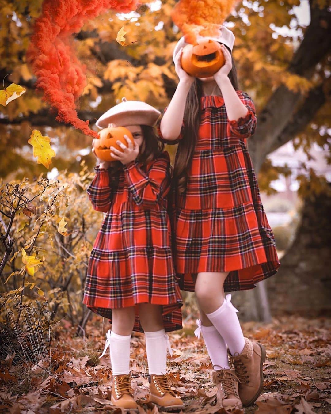 Laertaさんのインスタグラム写真 - (LaertaInstagram)「🎃Halloween is way better when you have a cute sister to match with🎃 #halloween #sistersister #bestiesforlife」10月30日 21時41分 - fashion_laerta