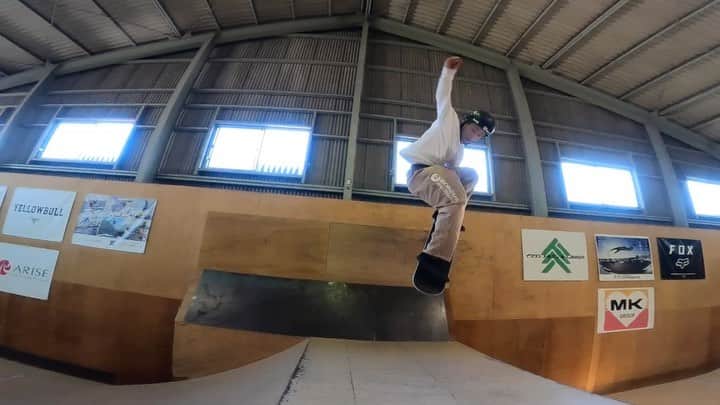 笹岡建介のインスタグラム：「🌪🌪🌪 @mktaxi.jp @dcshoes_japan @dorcus_tbs @bern_japan @stance_japan @skullcandyjapan @independenttrucks @rictawheels @minirampsteez @vertskateboarding  @goprojp  🎥@cggunjo @cgtomoyuki  #mktaxi#dcshoesjapan #dcshoes #skullcandyjapan #bells #independenttrucks #triforce_k #hi_5 #dorcus_tbs #6556skateboarding #divisio#fivecrossskatepark #showgekiskateboards #13mind#bern#bernjapan#make___#skate#skateboard #instagood #skatecrunch #skatecrunchmag #minirampsteez #vertskateboarding #goproのある生活 #gopro」