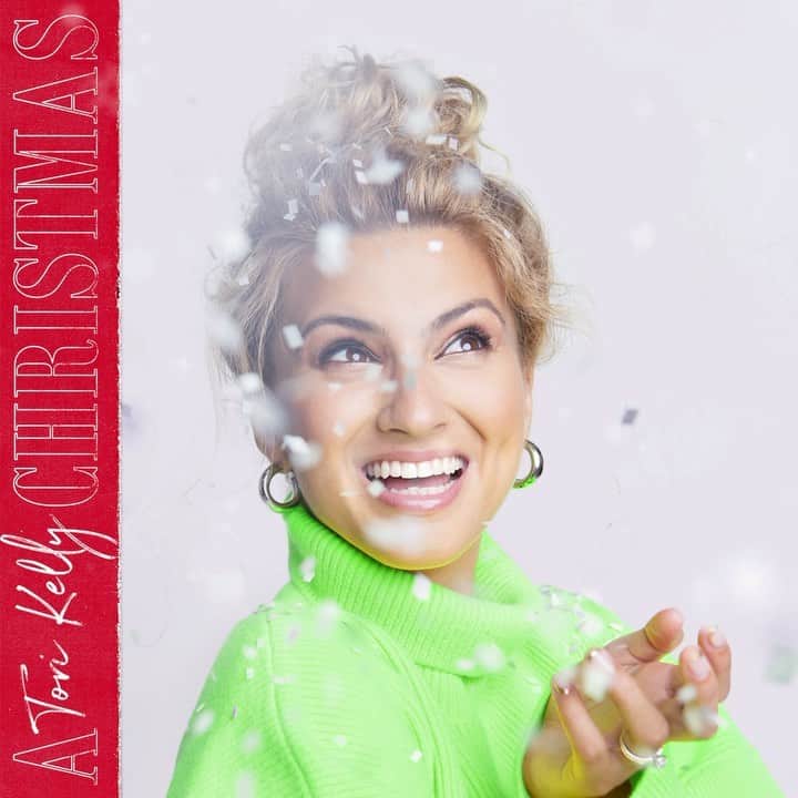 トーライ・ケリーのインスタグラム：「merry (early) christmas!!! my new holiday album produced by @babyface is out now everywhere! ♥️🎄p.s. there are 2 bonus tracks available at @target on the deluxe edition of the album💿✨ #atkchristmas」