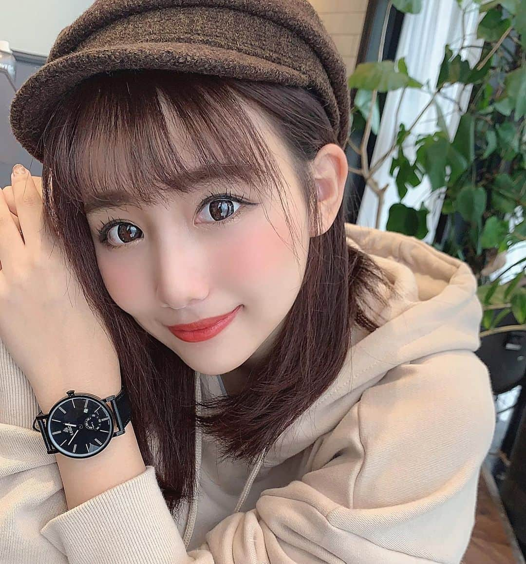 加藤里奈さんのインスタグラム写真 - (加藤里奈Instagram)「⋆ クールめな腕時計げっとしたよ⌚️🤍 たまにはこんな感じもありよね💭 ⋆ 【katocjt】で 10%offです！  ⋆  #ootd #fashion #instafood #instagram #instalike  #hairstyle #outfit #code #coordinate #style #stylepoint #instafashion #instagood #instalike #ファッション #撮影 #ヘアアレンジ #ヘアスタイル #アレンジスタイル #ヘア #かとこ #コーディネート #コーデ #かとこーで #今日の服 #lobor #ロバー #腕時計 #時計 #手元倶楽部」10月30日 13時09分 - katoco0326