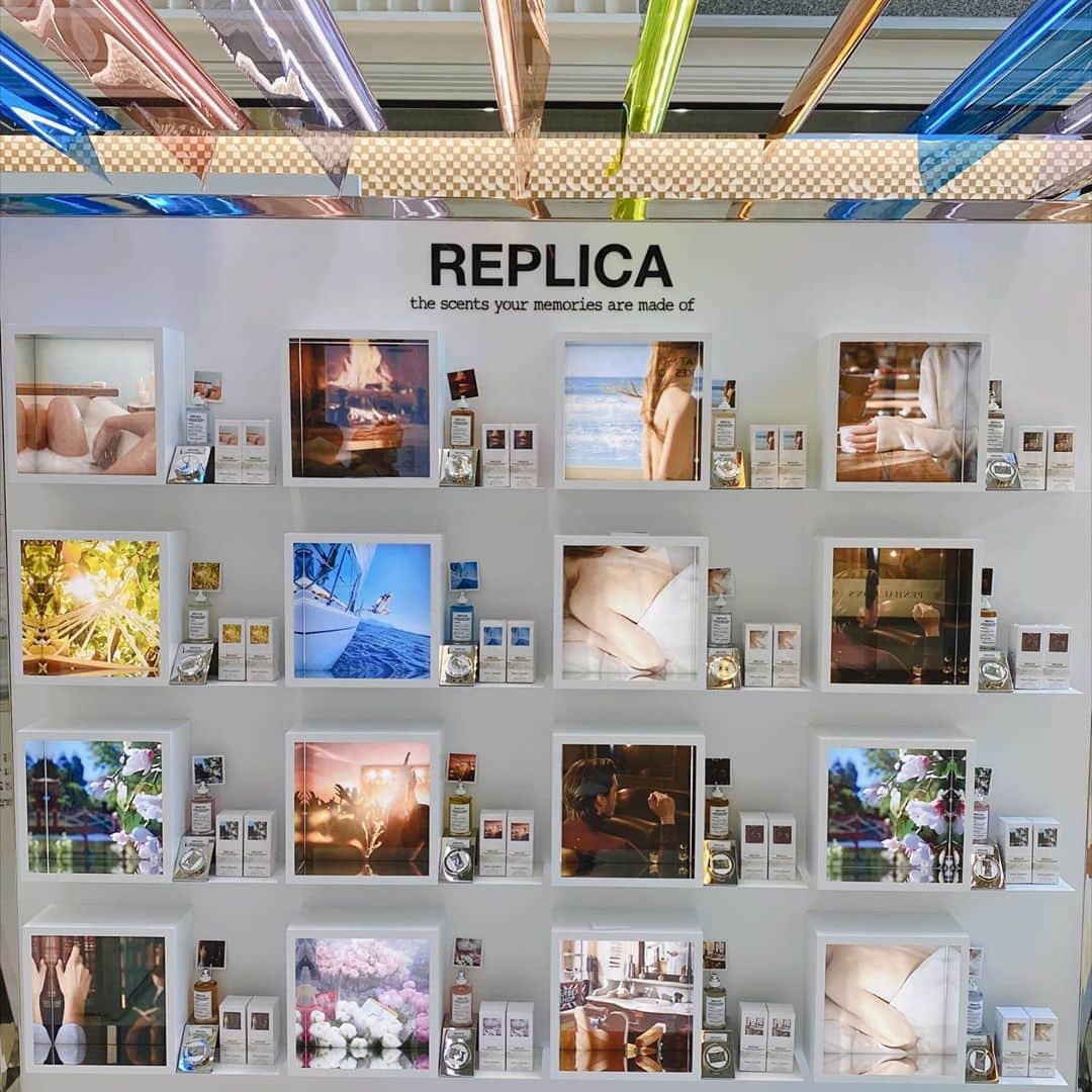 パク・ジヘさんのインスタグラム写真 - (パク・ジヘInstagram)「Finally #Replica is here in Seoul!💥 The pop-up store is open until November 15th. Love all these fragrances💕@maisonmargielafragrances  #광고 #메종마르지엘라 #메종마르지엘라레플리카」10月30日 13時48分 - jihyeparkjhp