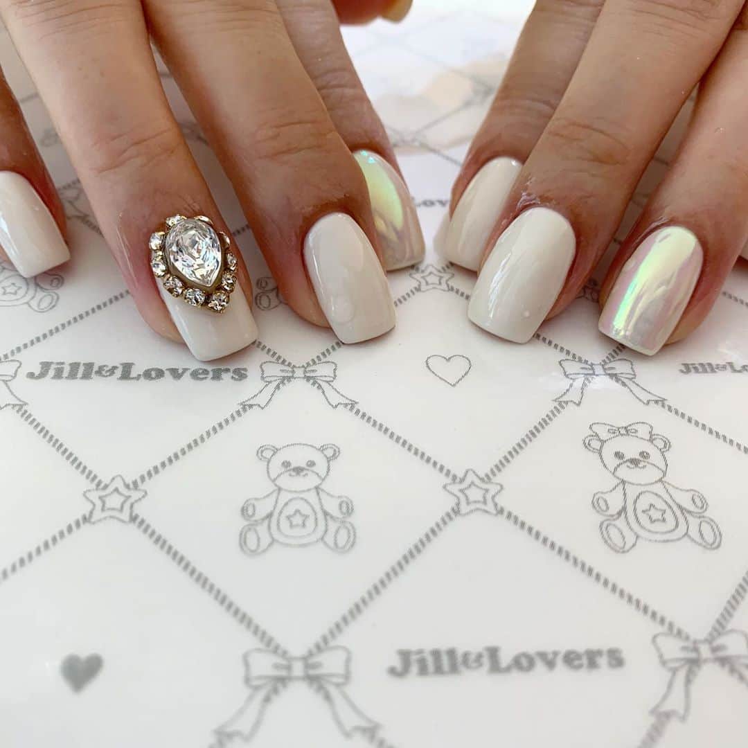 mamijinguのインスタグラム：「💎  #jillandlovers #nail #nailart #paragel #gelneil#gel #ネイル #ネイルアート #me #look #love #かわいい」