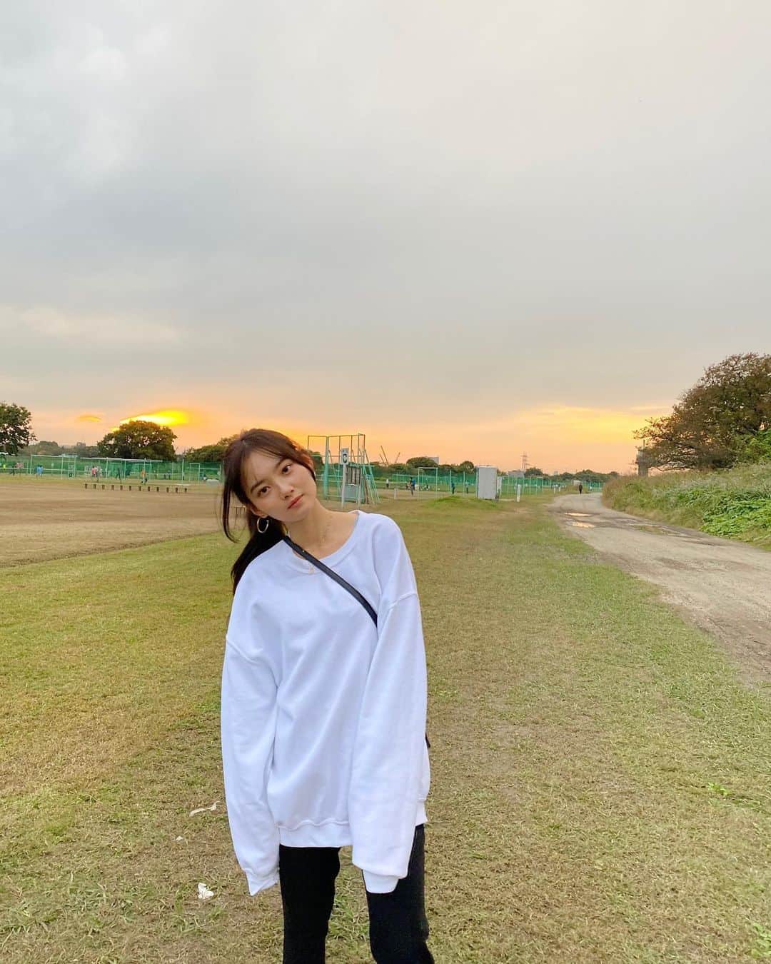 青山舞莉のインスタグラム：「🌞 #ミーの毎日」