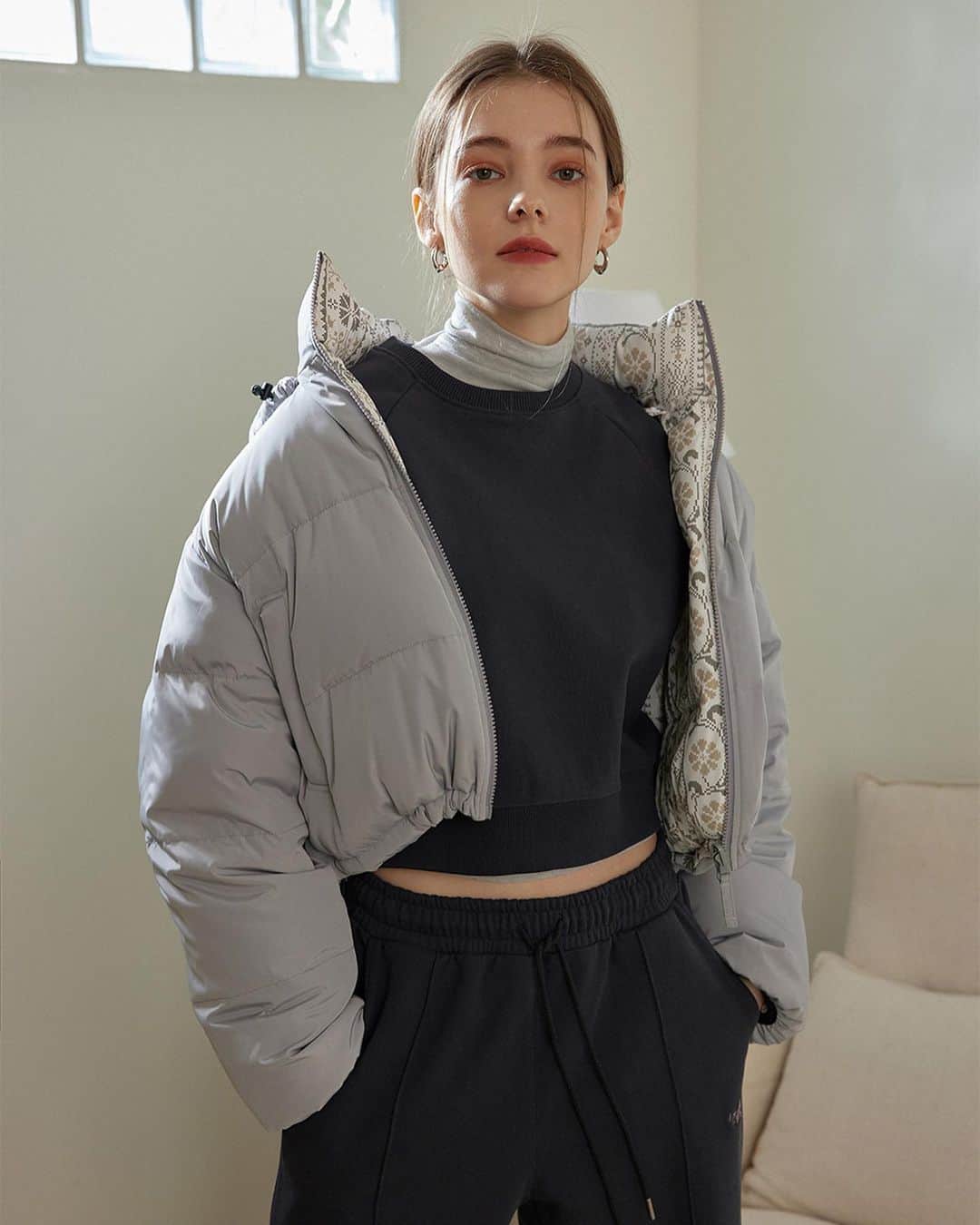 Chuuのインスタグラム：「chuu X Lazy Sunday   여유롭게 내가 원하는 것들로 만 채우는 행복한 일요일 오후처럼 편안하고 감각적인 룩을 제안하는 레이블 레이지 선데이🌿  지금 츄에서 레이지선데이를 만나보세요🌾」