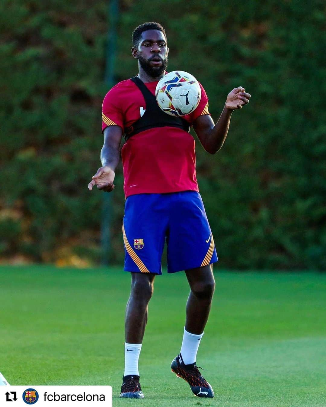 LFPさんのインスタグラム写真 - (LFPInstagram)「👀 Look who are back! 💪 • 👀 ¡Mira quiénes están de regreso! 💪 • #TerStegen #Umtiti #Barcelona #LaLiga #LaLigaSantander #Football #ViveLaLigaSantander」10月30日 15時04分 - laliga