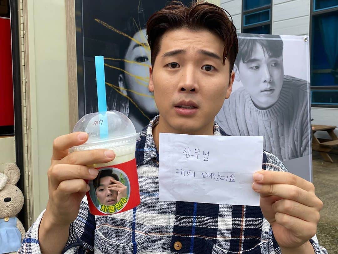 オム・ジウォンさんのインスタグラム写真 - (オム・ジウォンInstagram)「빛나라~ 날아라~  조동친구들아~  이번 작품에서 눈도장 팡팡 찍게 될 (좌-우순) #임화영 #최수민선생님#김윤정 #장혜진언니 두번째 사진의 #최리 세번째 사진의 #최자혜 배우님  네번째 사진의 #김민철 배우님 그리고 #남윤수 배우님.   #산후조리원 #D-3」10月30日 15時08分 - umjeewon
