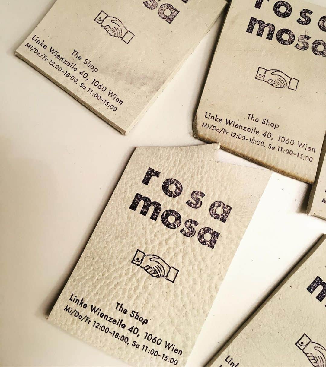 のインスタグラム：「running my own shop in Vienna now is such a challenge! It‘s been in my head since years... However, as Paris presentations don‘t take place for the moment, it became real- and I love it ❣️ + There are not only shoes and accessories by rosa mosa, but many more curated products, such as @ippodotea Tea from Kyoto, Fashion by @eatable_of_many_orders in Atami, some Denim by @aquvii_official Tokyo, Maschansker Schnaps from Styria, homemade Ajvar, baked Mais Chips from Bavaria, custom made ceramic cups by @renatemehlmauer, etc.; display by @christian.ruschitzka  + Let‘s keep on spreading positivity and good vibes! + shop opening hours in bio + #shop #store #vienna #analog #supportsmallbusiness #supportyourlocal #rosamosa #instavienna」