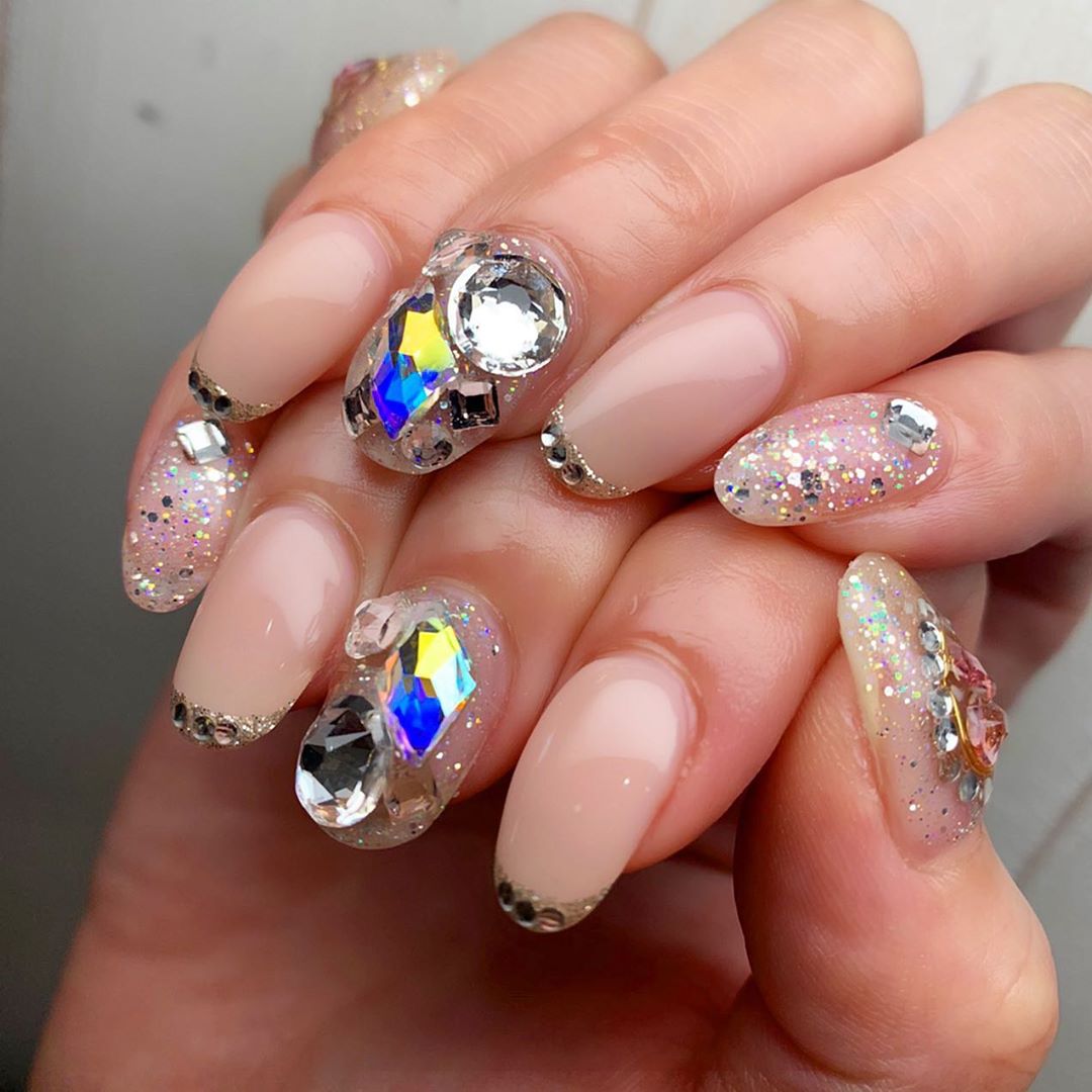 星川凛々花 （仁美まどか）のインスタグラム：「💅💓✨💎﻿ ﻿ お気に入り過ぎるネイルに仕上げてもらったよ💅💕﻿ キラキラ女の子✨て感じで可愛すぎる💓﻿ ﻿ ﻿ #ジェルネイル﻿ #ピンク﻿ #キラキラ﻿ #オーバル﻿ #スクエアオフ﻿ #星川凛々花　﻿ #星川凜凜花　﻿ #AV女優　﻿ #セクシー女優　﻿ ﻿ ﻿」