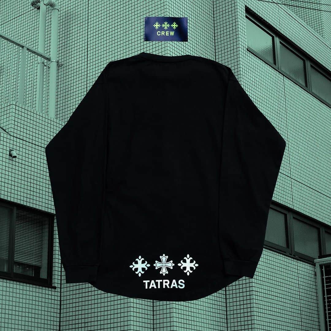 タトラスさんのインスタグラム写真 - (タトラスInstagram)「TATRAS CREW T-shirt.  Feel the soft hugging comfort.   The capsule collection “CREW” has been launched with a message to face social challenges as a whole. To fight and overcome though environment changes, we must unite.  Japan exclusive Available at @tatras_conceptstore   #Tatrasofficial #tatraspeople」10月30日 17時54分 - tatras_official