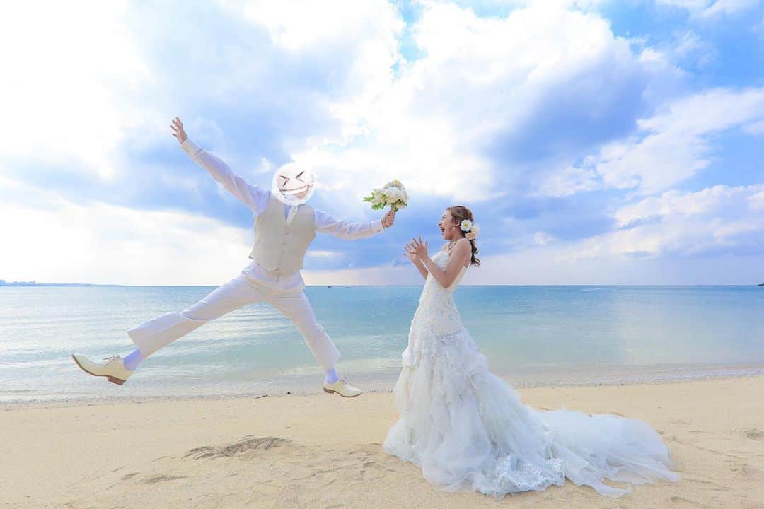 Risaさんのインスタグラム写真 - (RisaInstagram)「. . . . . 撮影楽しすぎたから、 もう一回やりたい🥺 . そして違うドレス着たい🥺 . . . . #wedding #wedingdress  #okinawa #photowedding  #沖縄　#フォトウェディング #オキナワログイン」10月30日 18時09分 - _ichigosukipi